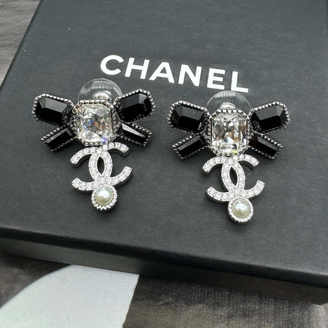 Фото Серьги Chanel B3894