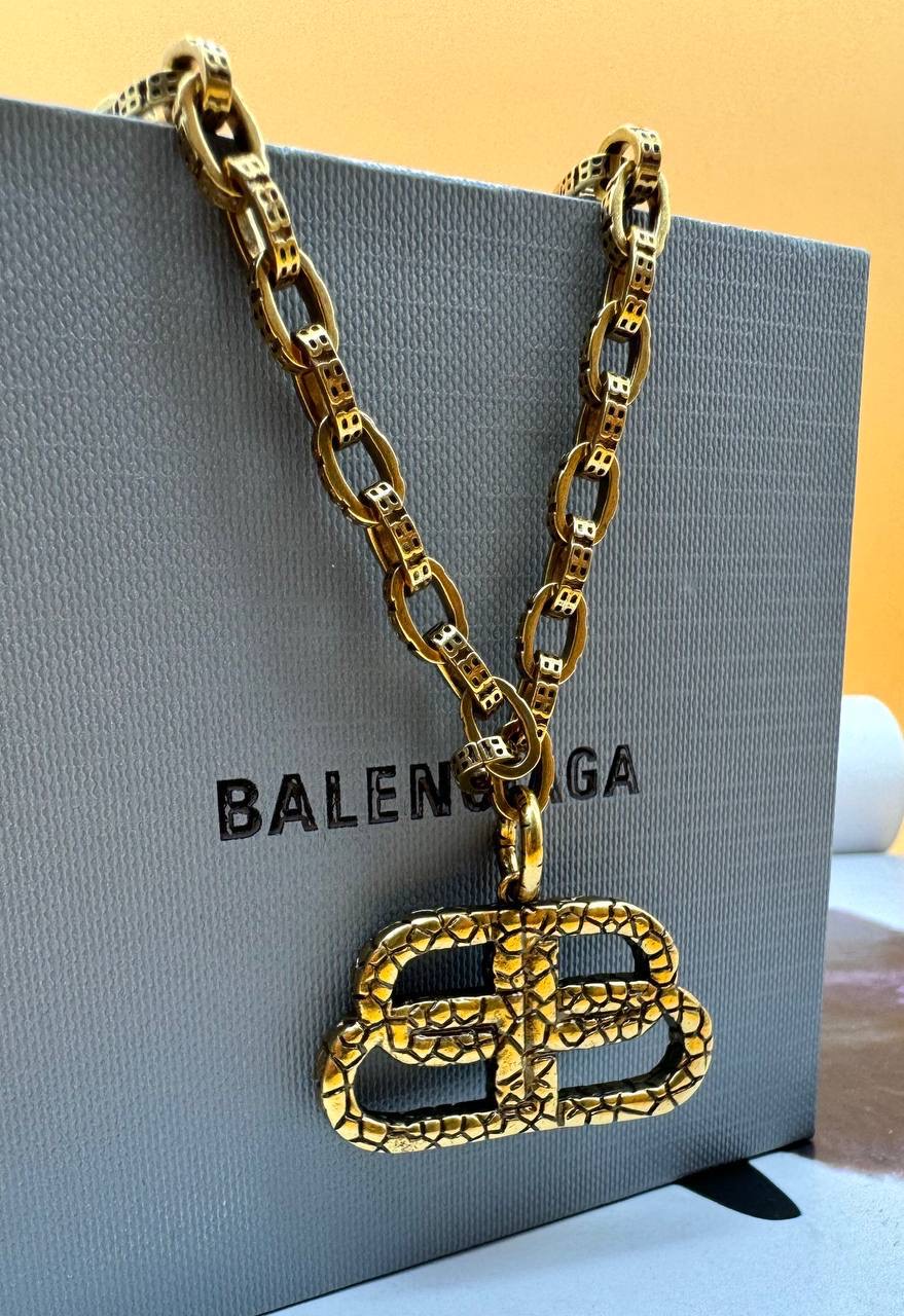 Фото Колье Balenciaga BB Icon B3925