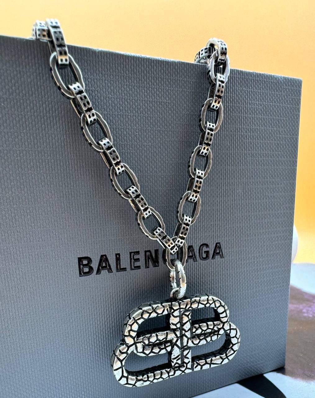 Фото Колье Balenciaga BB Icon B3924