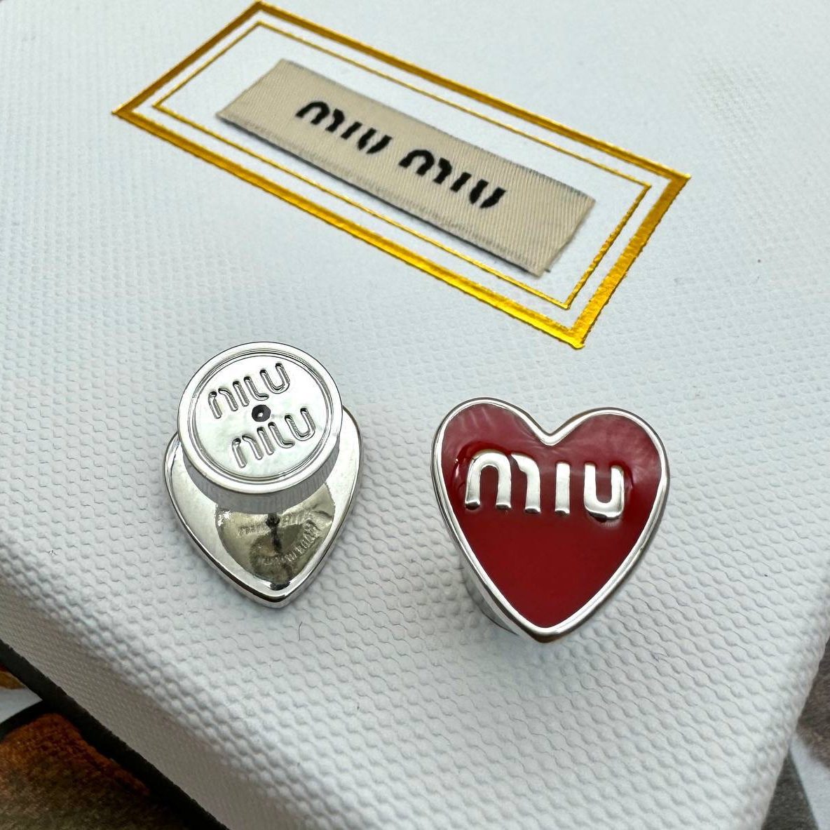 Фото Серьги Miu Miu B3927