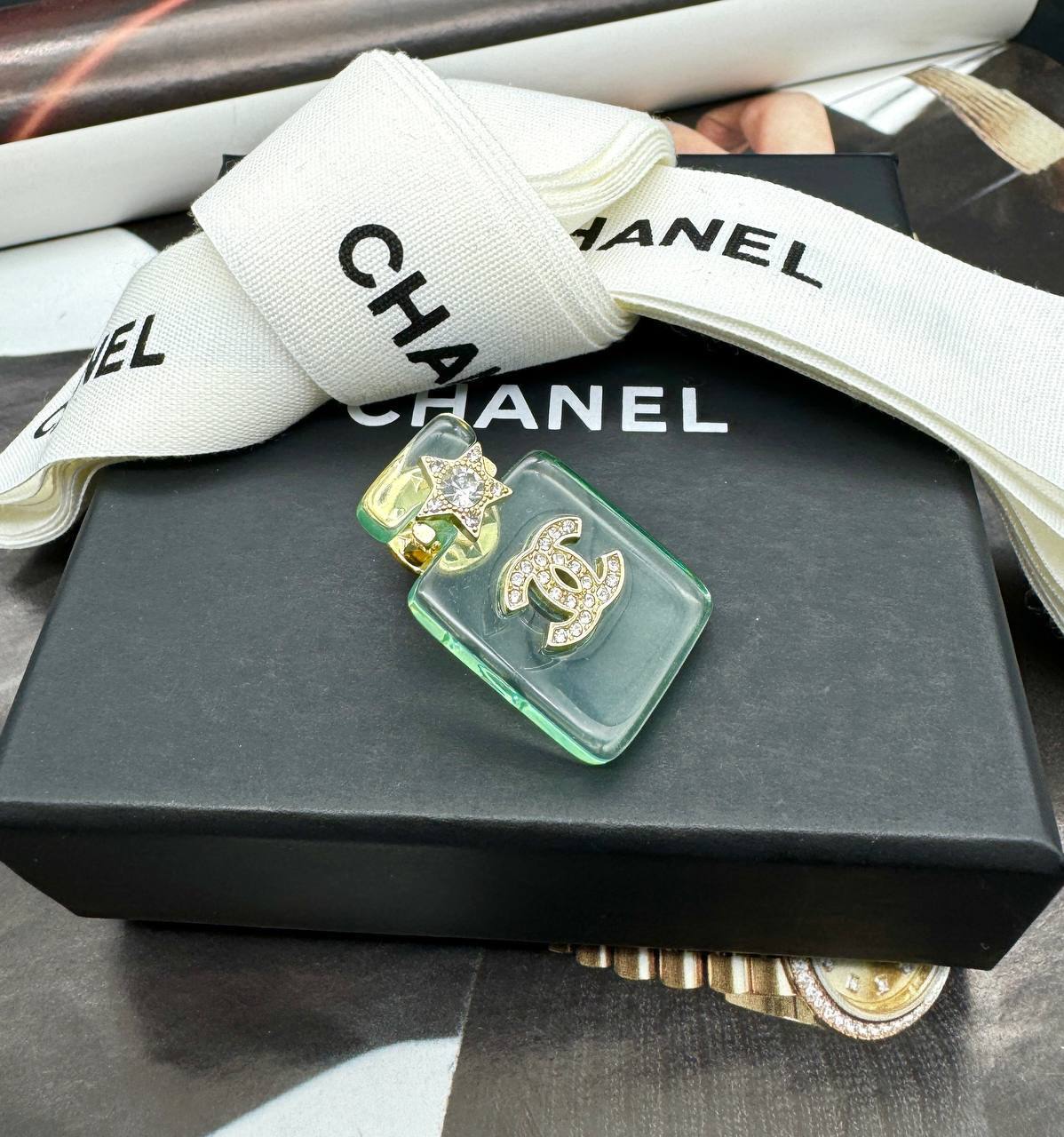 Фото Брошь Chanel M2858