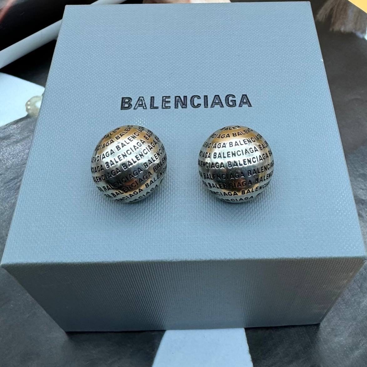 Фото Серьги Balenciaga B3769