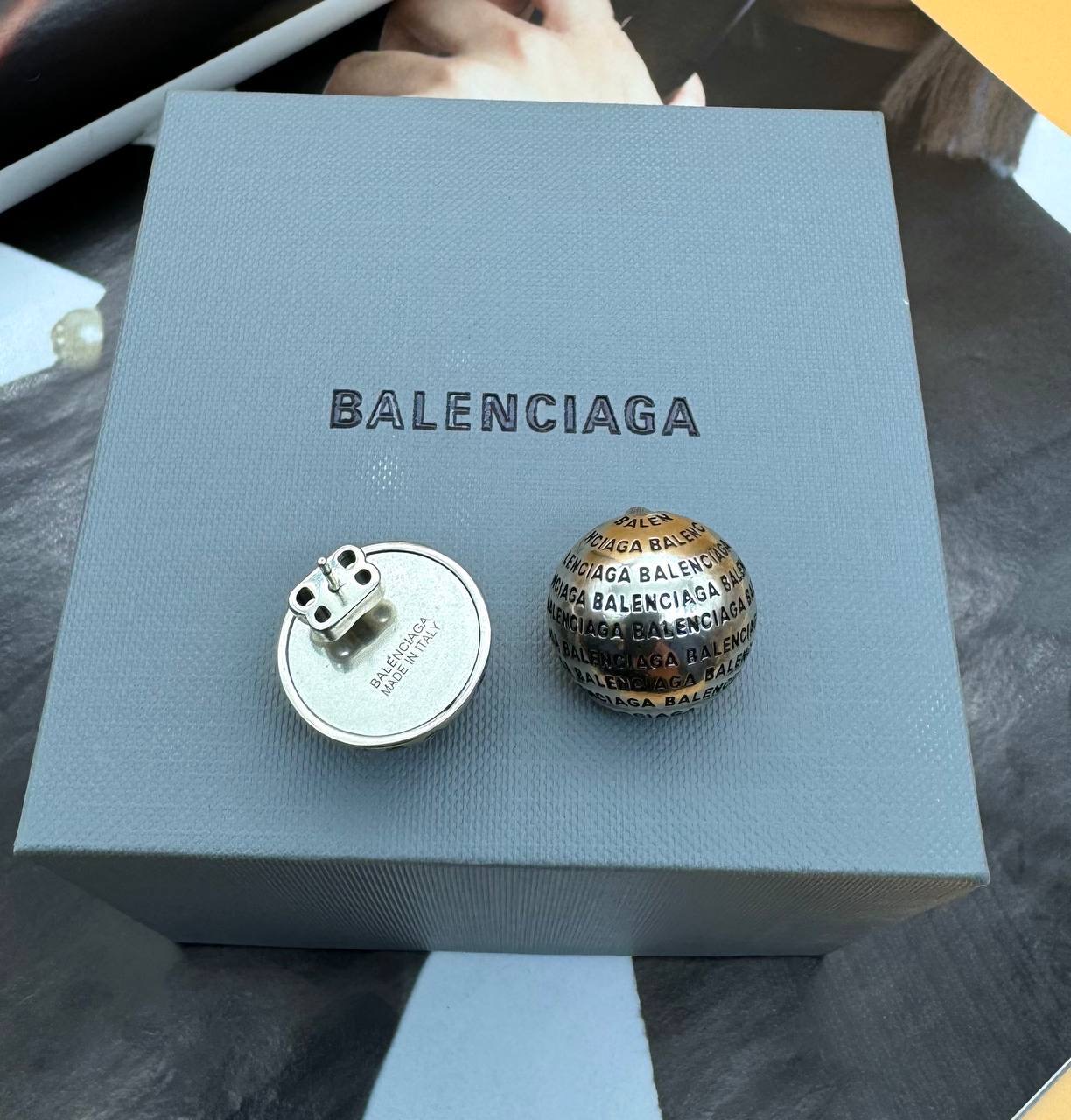 Фото Серьги Balenciaga B3769