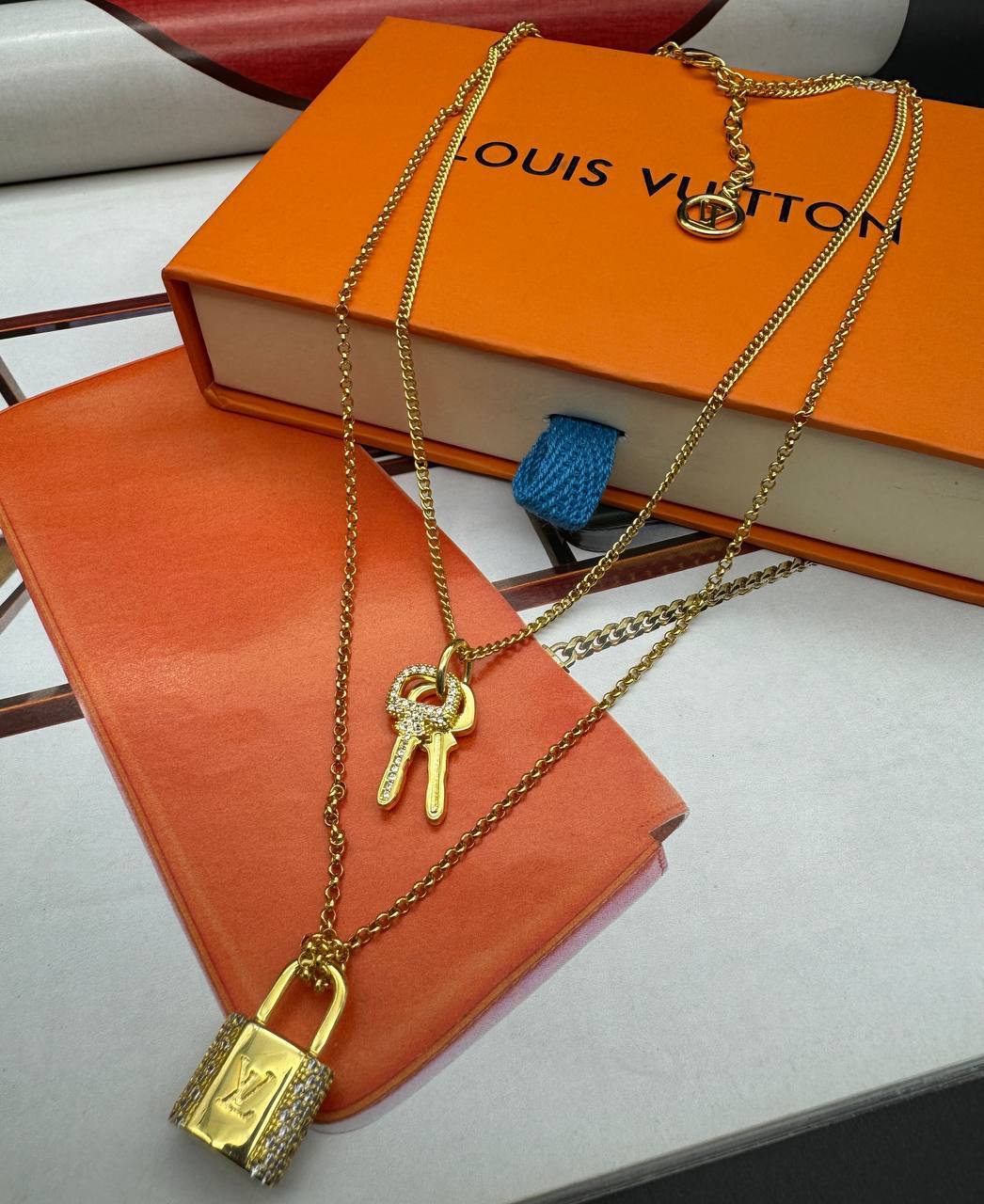 Фото Колье Louis Vuitton LV Padlock S4916