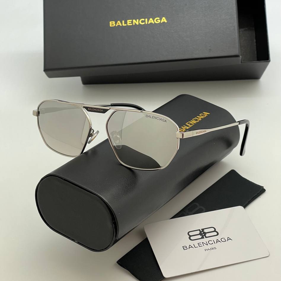 Фото Очки Balenciaga S5157