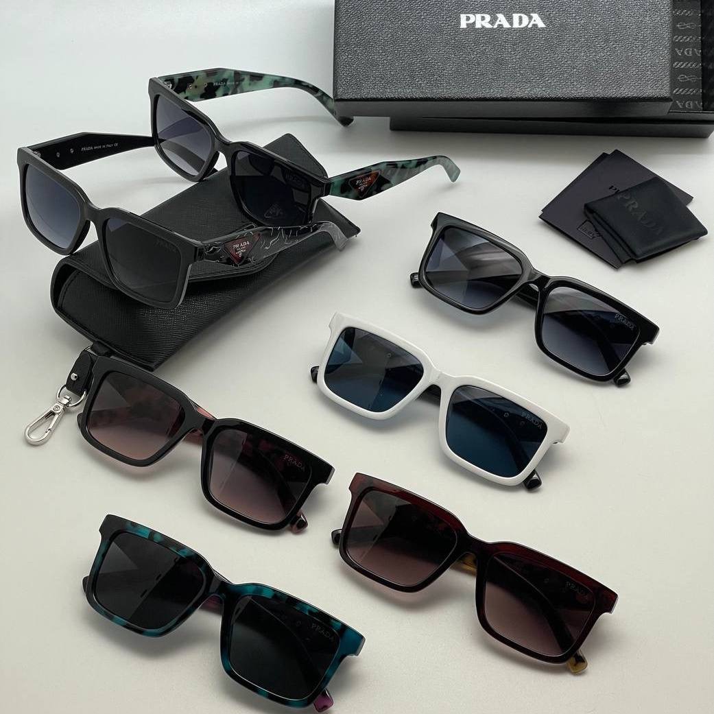 Фото Очки Prada Triangle Logo B4080