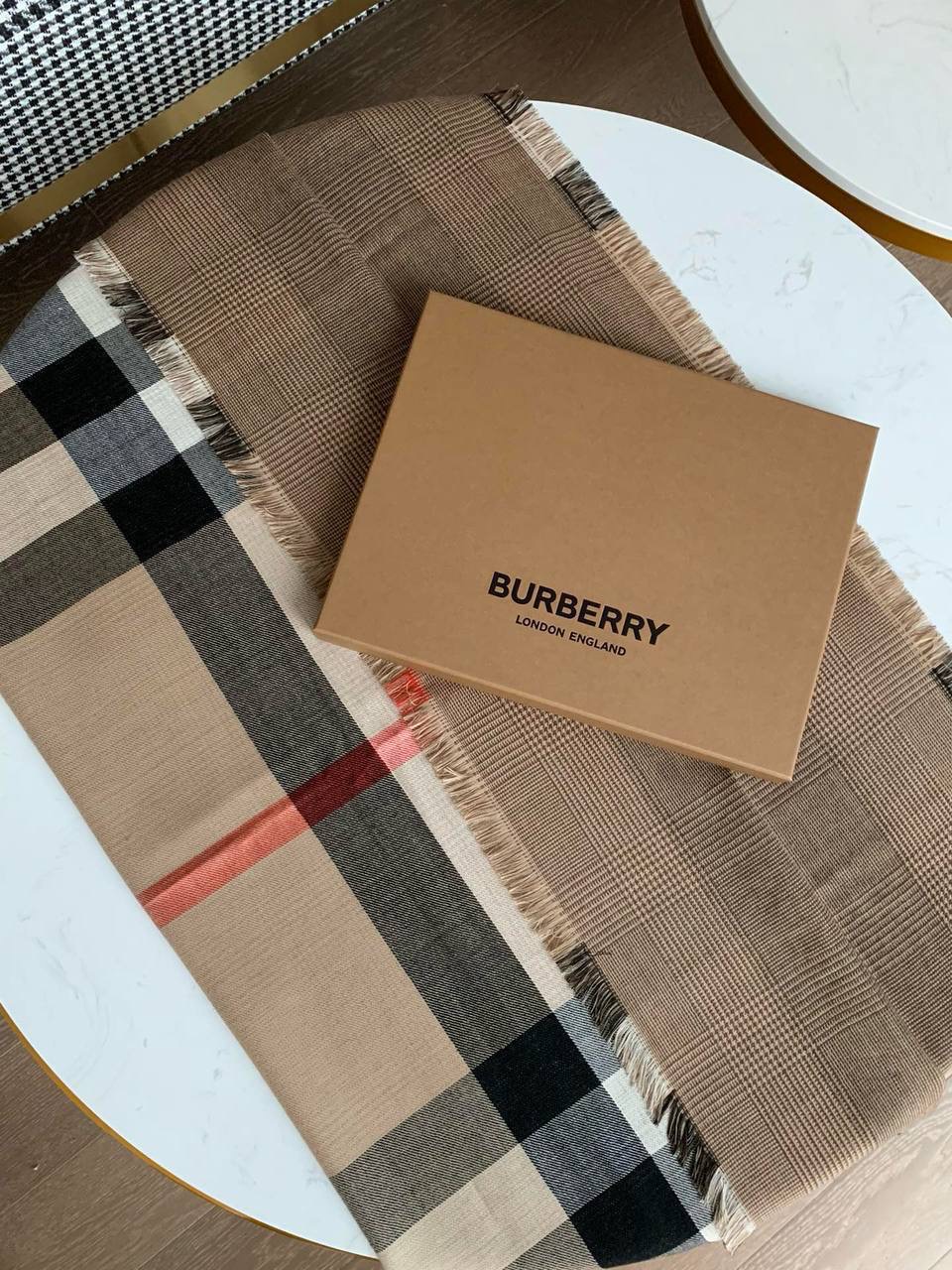 Фото Палантин Burberry Check B3996