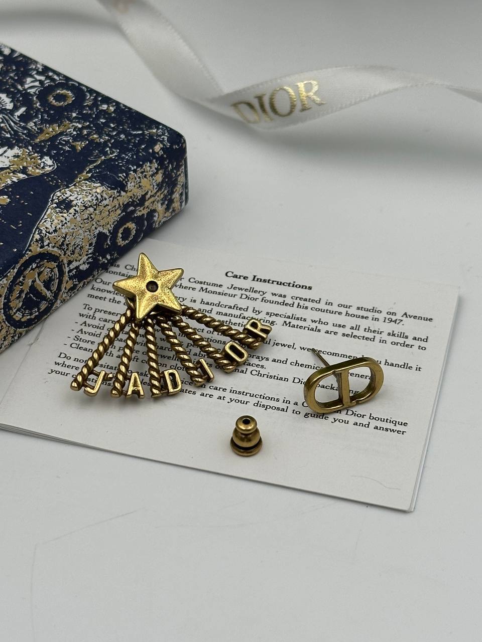 Фото Серьги Dior Lucky Charms S5574