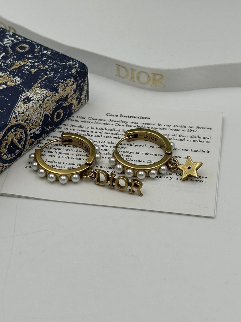 Фото Серьги Dior S5576