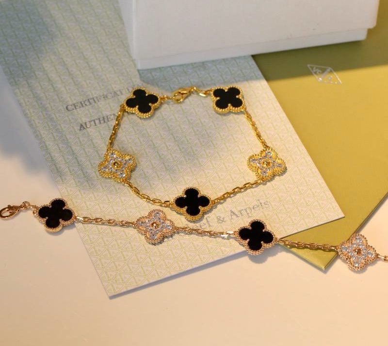 Фото Браслет Van Cleef & Arpels Vintage Alhambra S5680