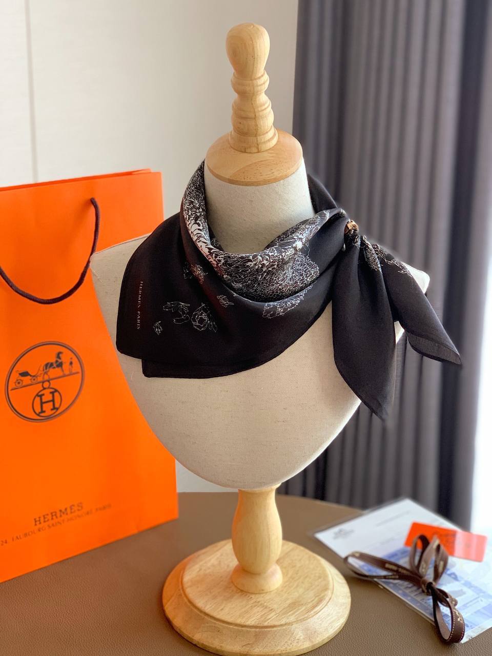 Фото Платок Hermes S5704