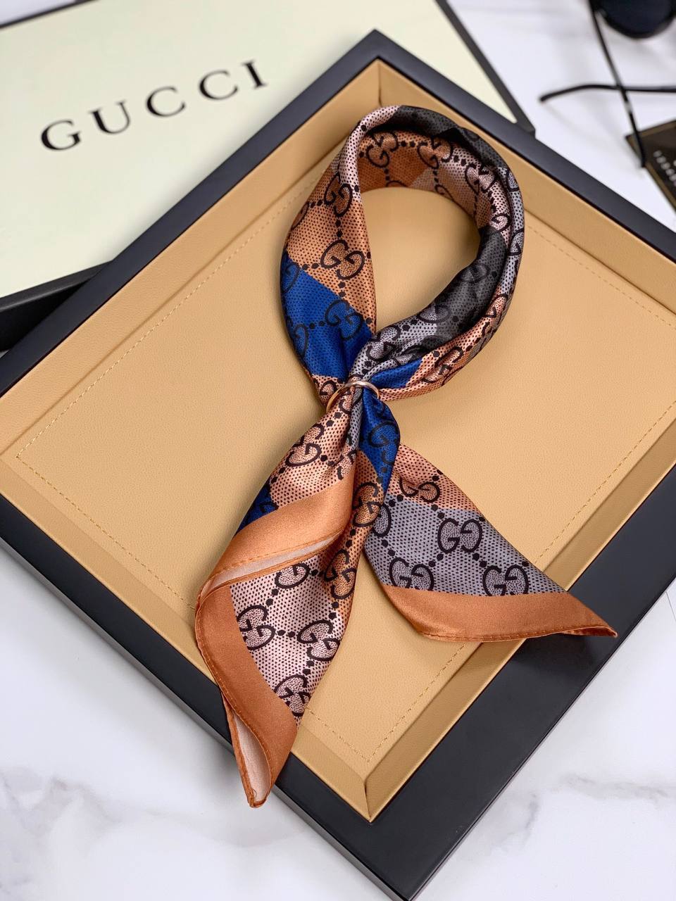 Фото Платок Gucci S5707