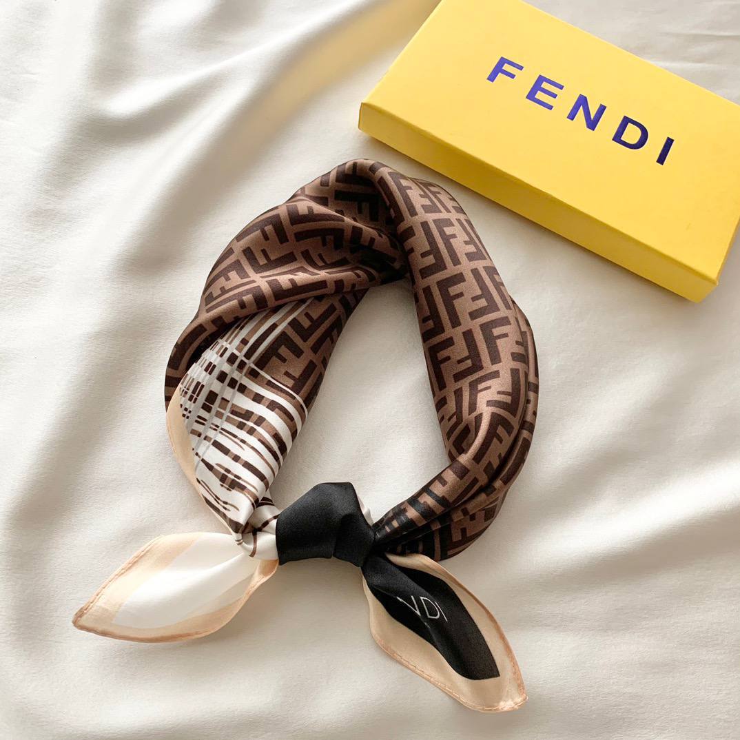 Фото Платок Fendi S5710