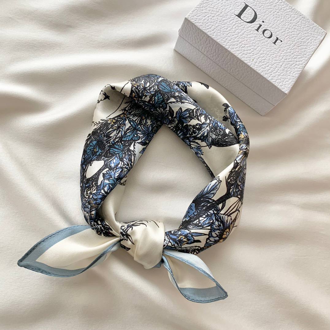 Фото Платок Dior Butterfly Around the World S5711