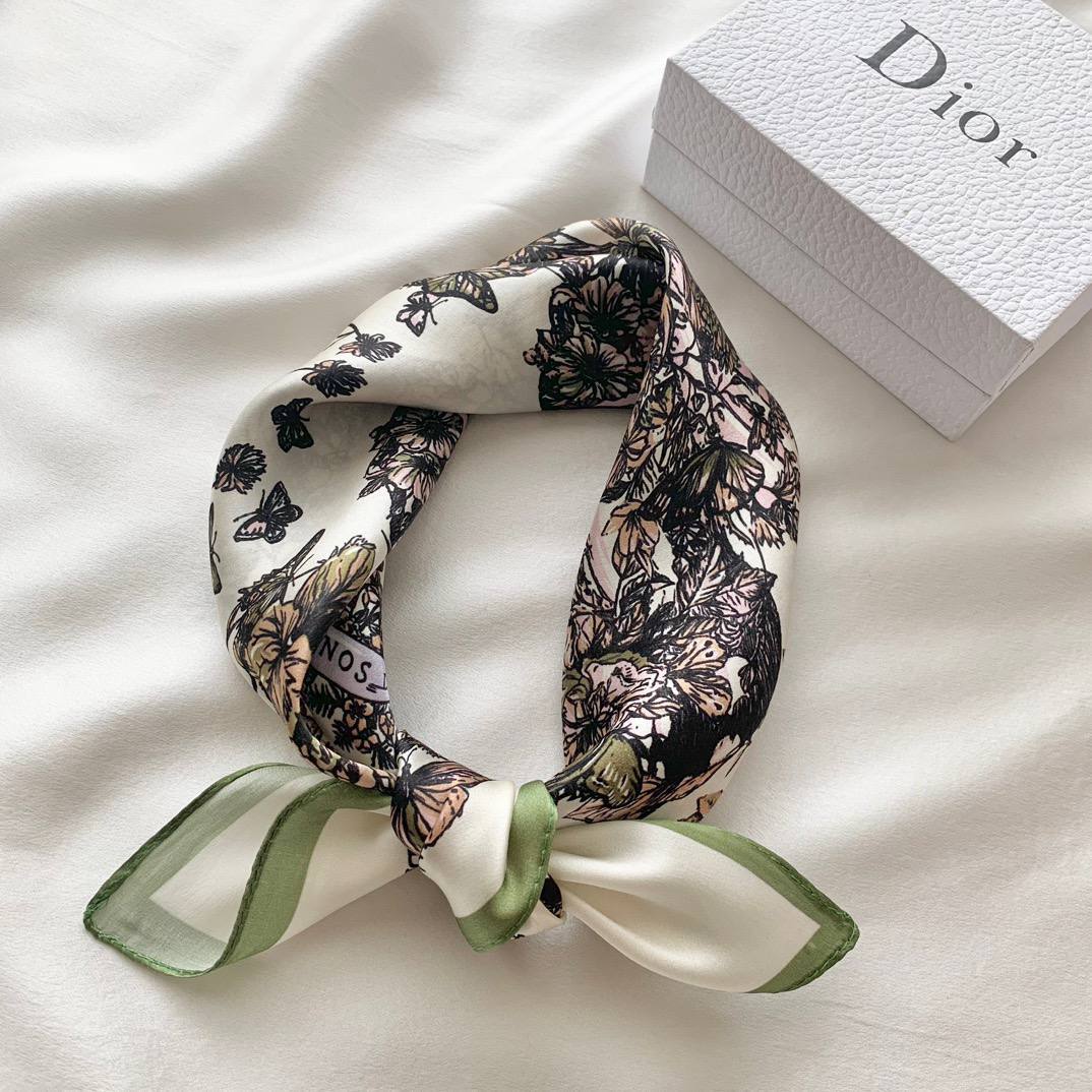 Фото Платок Dior Butterfly Around the World S5712