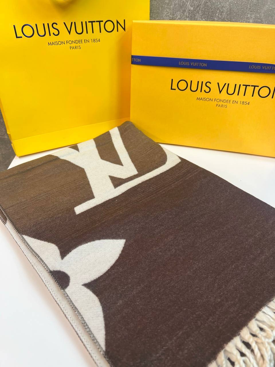 Фото Шарф Louis Vuitton Ultimate Shine S5722