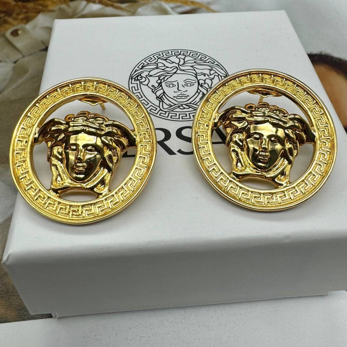 Фото Серьги Versace Medusa Greca B4515