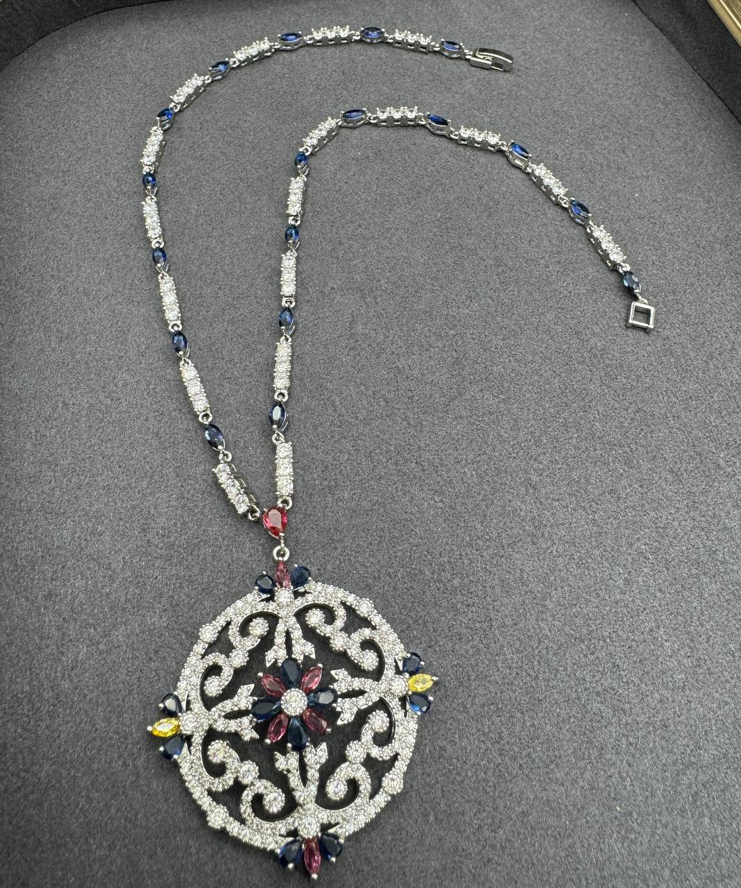 Фото Колье Boucheron B4500