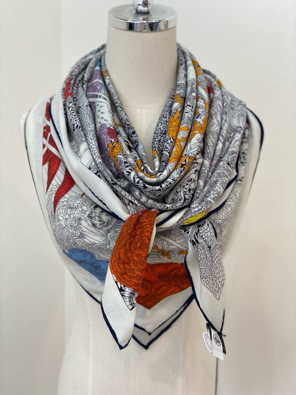Фото Платок Hermès S5878