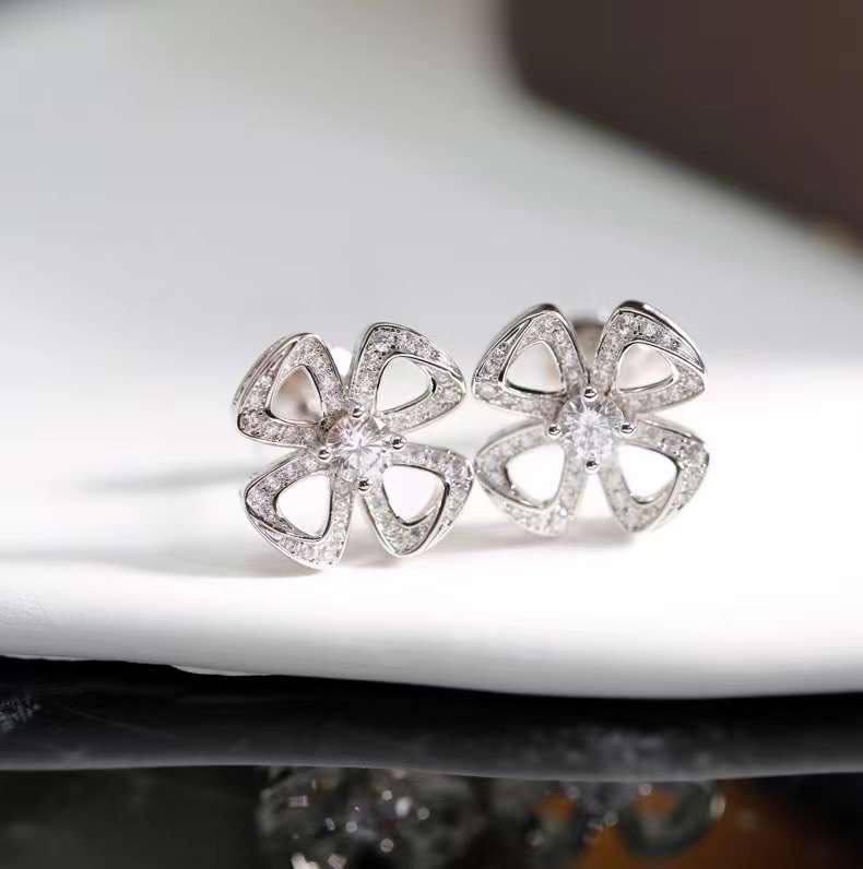 Фото Серьги Bvlgari Fiorever S5906
