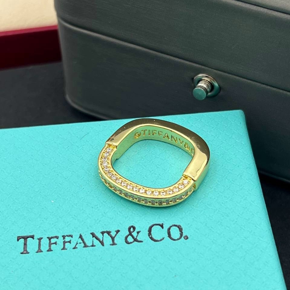 Фото Кольцо Tiffany & Co M3268