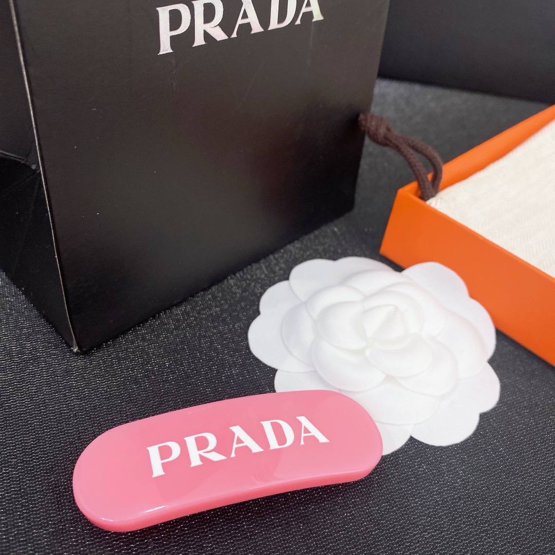 Фото Заколка Prada B4518
