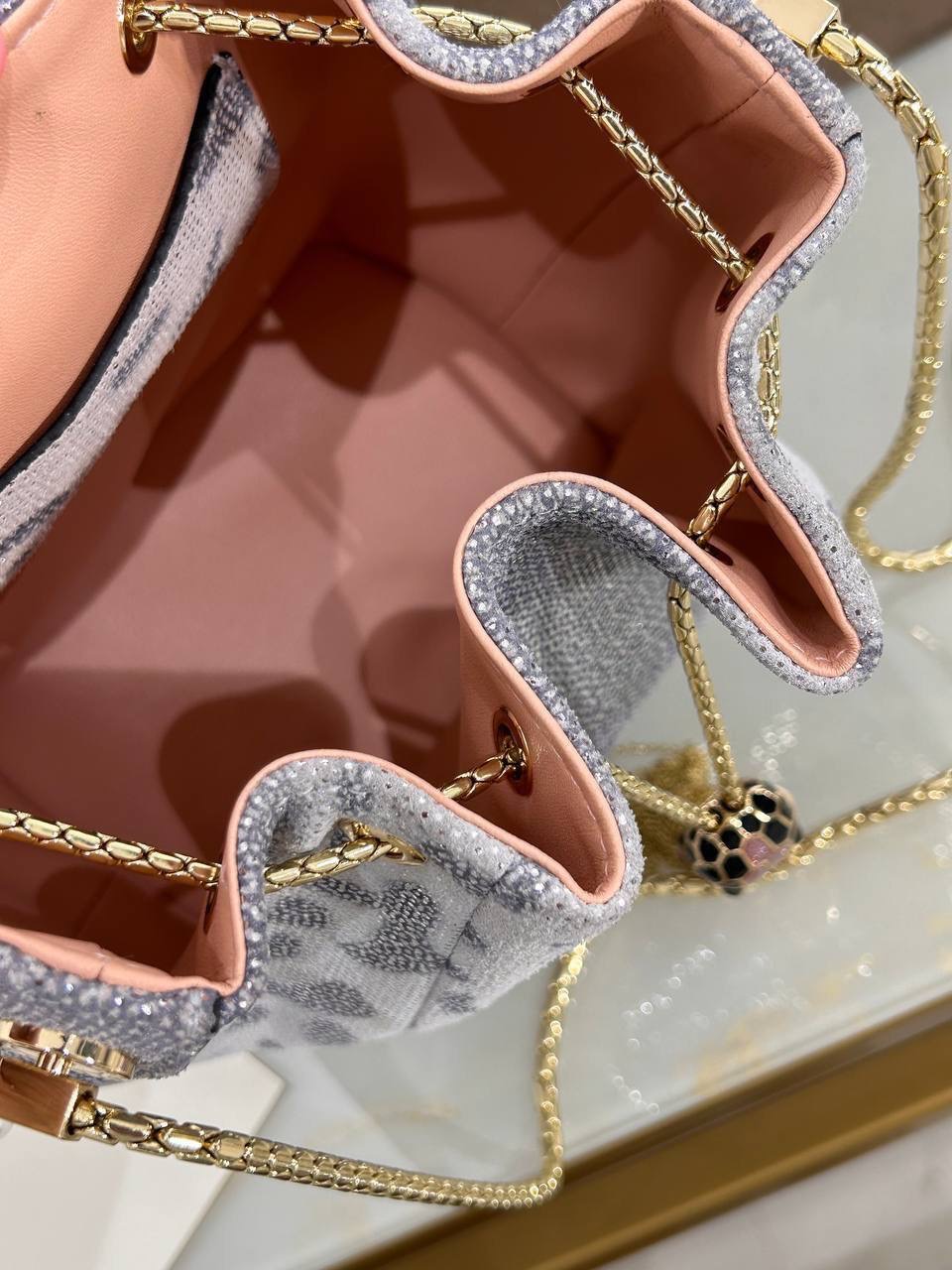 Фото Сумка Bvlgari Serpenti Forever B4569