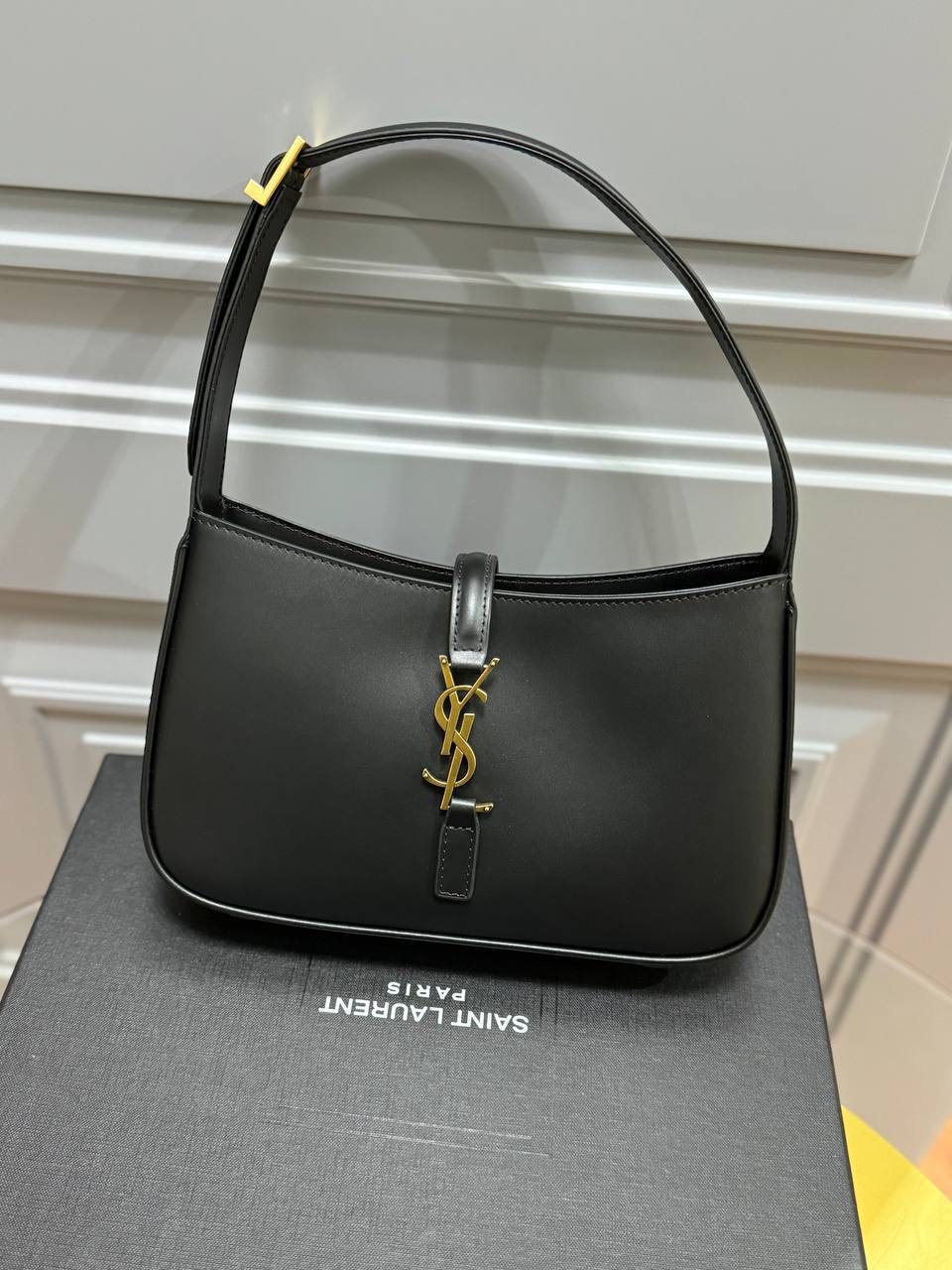 Фото Сумка Yves Saint Laurent Le 5 A 7 B4579
