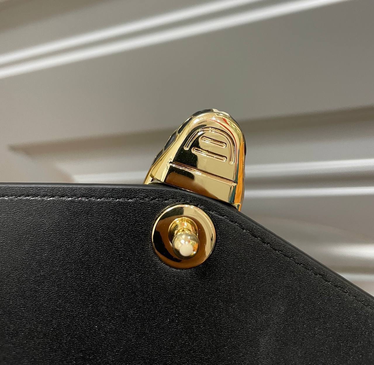 Фото Сумка Bvlgari Serpenti Forever B4583