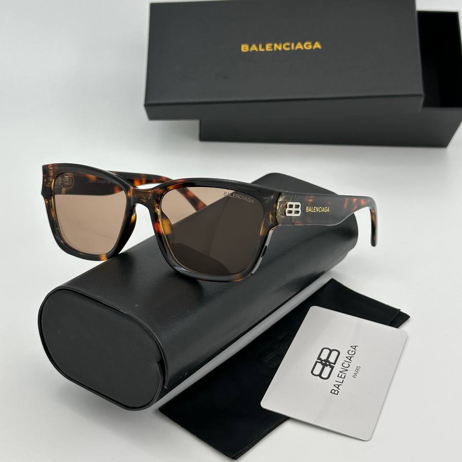 Фото Очки Balenciaga S6219