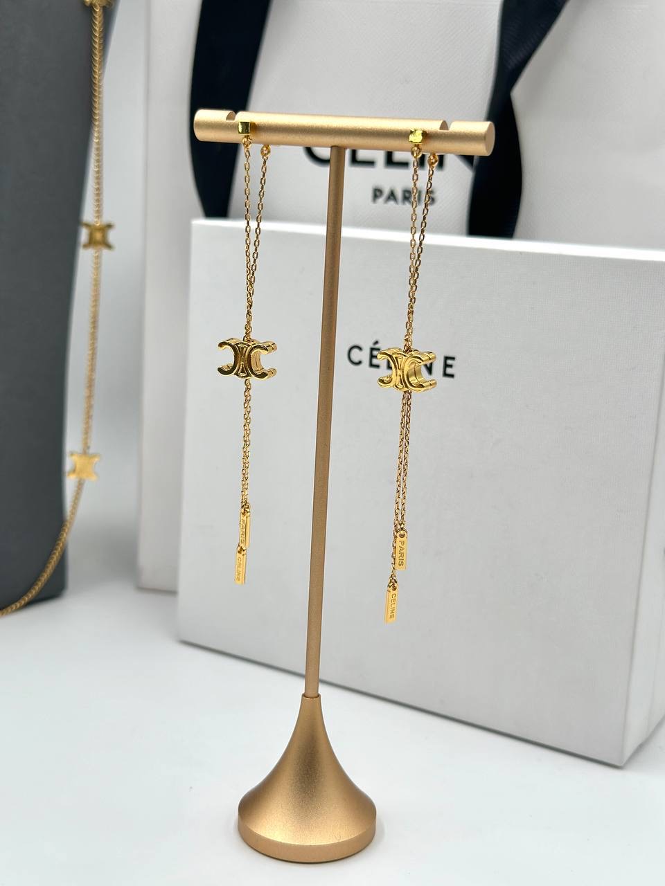 Фото Серьги Celine Triomphe B4729