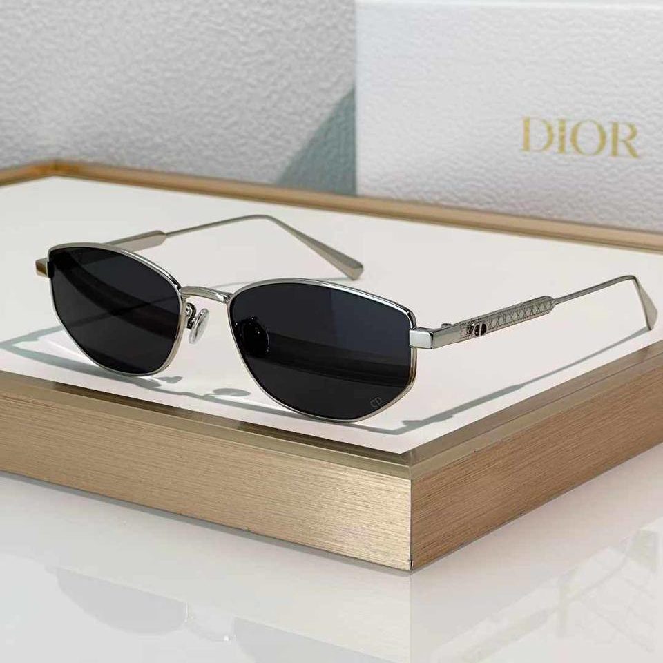 Фото Очки Dior DiorCannage B1U S6347