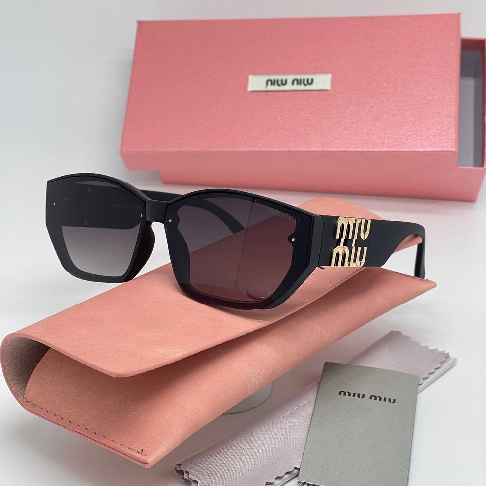 Фото Очки Miu Miu B4904