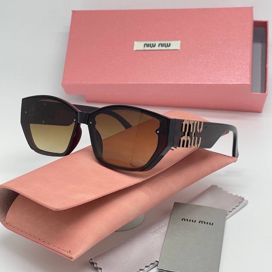 Фото Очки Miu Miu B4906