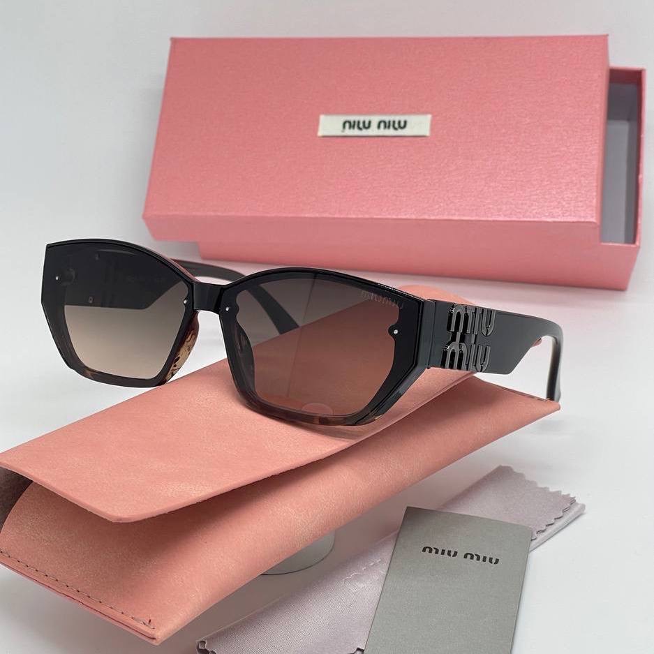Фото Очки Miu Miu B4907