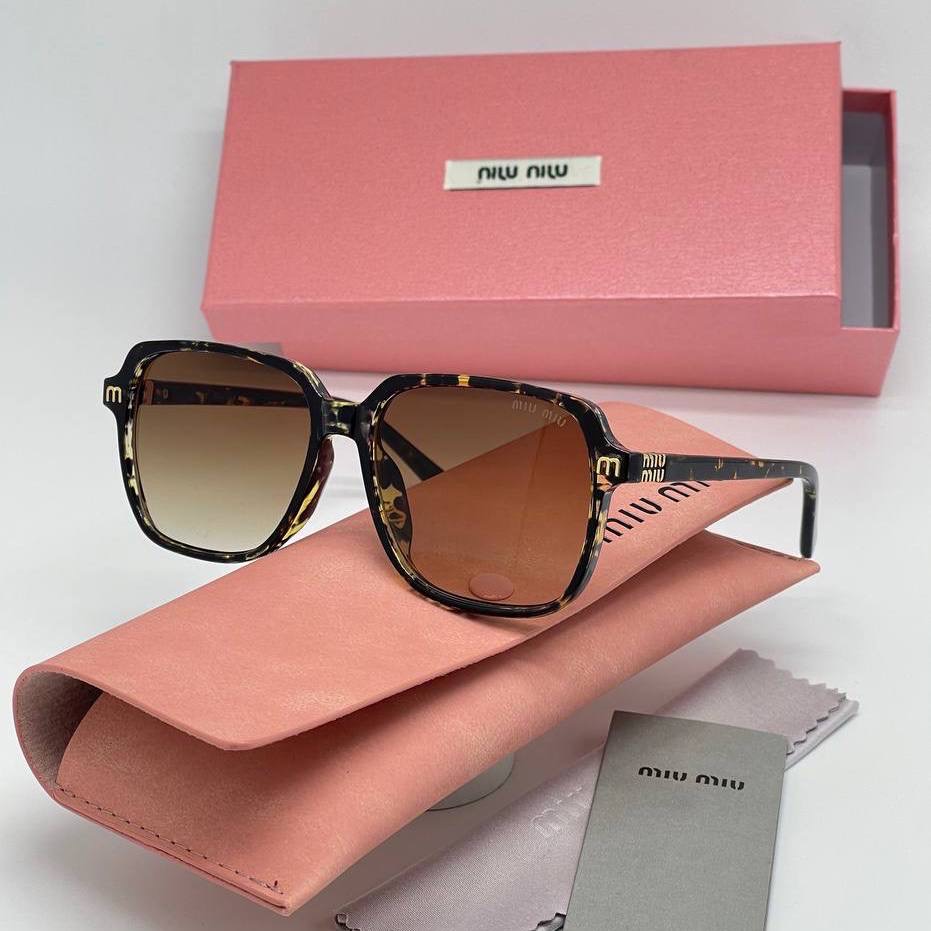 Фото Очки Miu Miu B4916