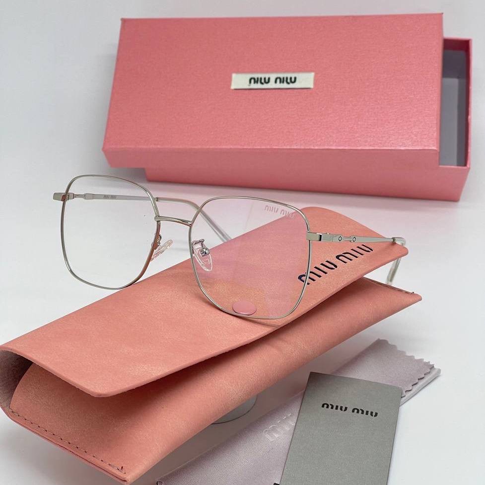 Фото Очки Miu Miu B4922