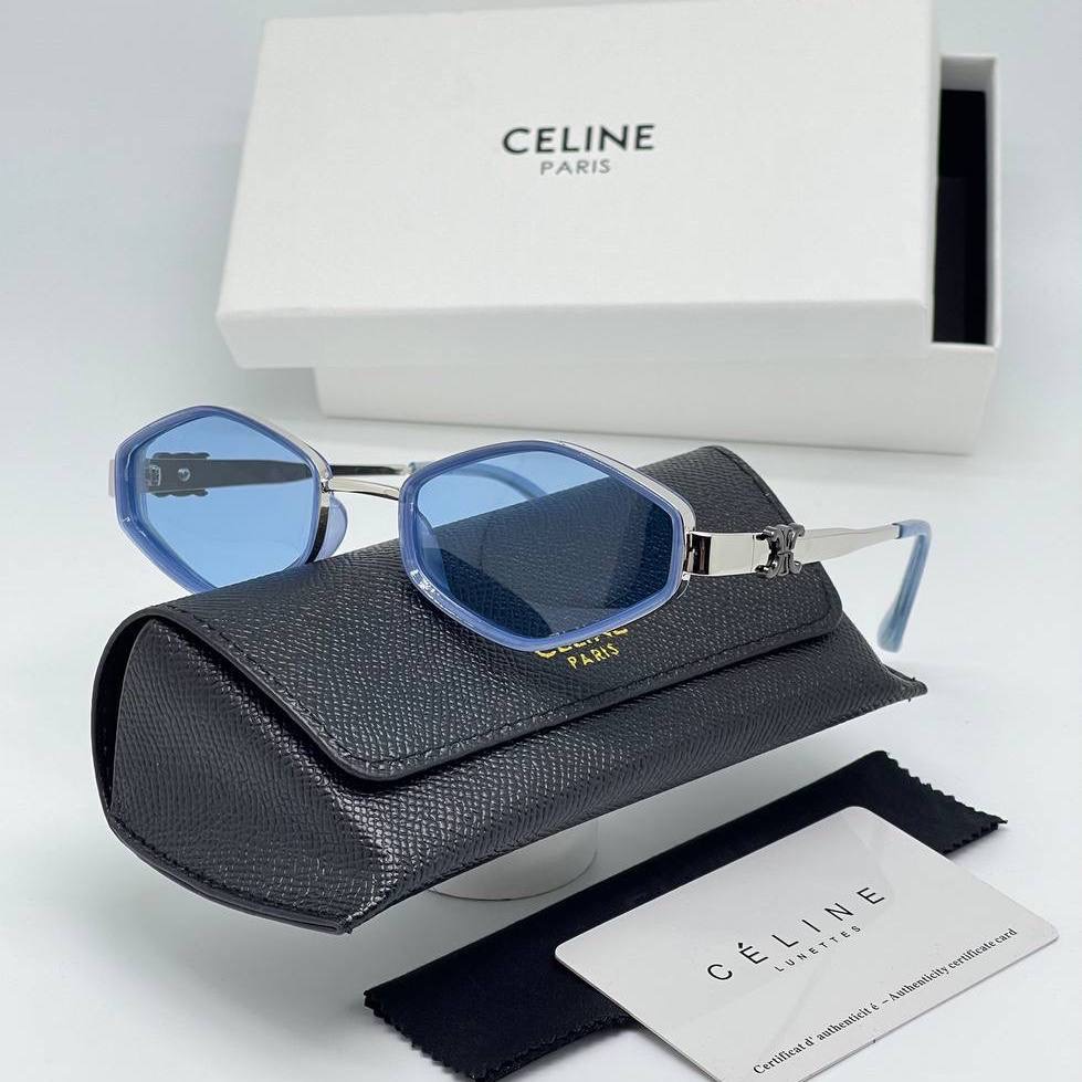 Фото Очки Celine Triomphe B4947