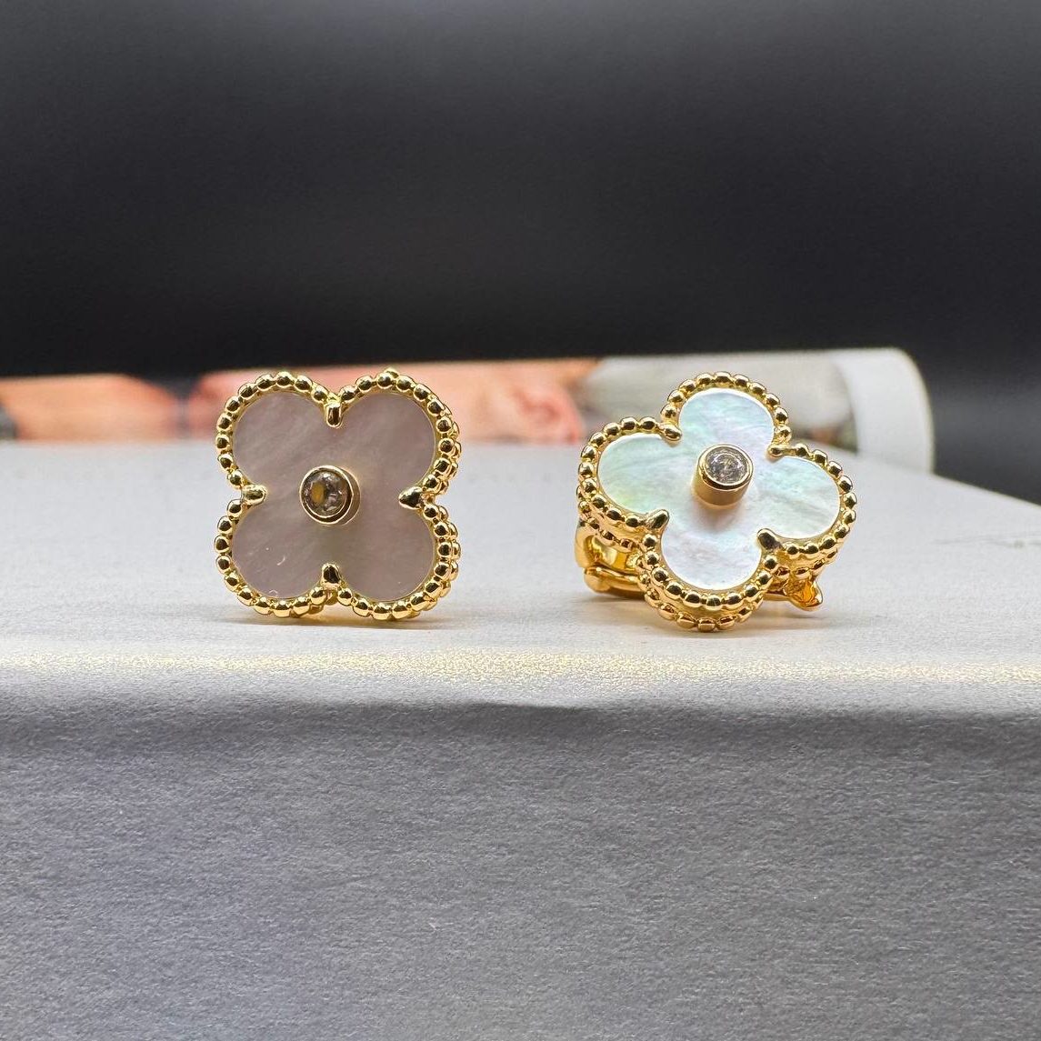 Фото Серьги Van Cleef & Arpels Vintage Alhambra B4738
