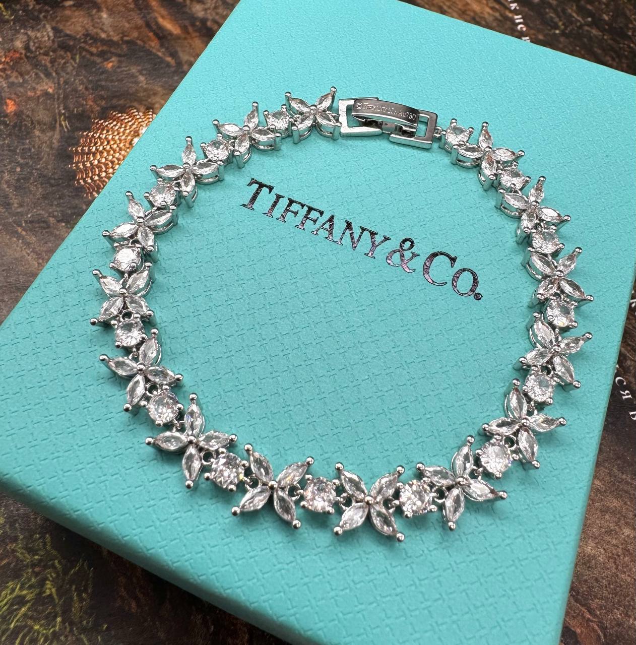 Фото Браслет Tiffany & Co Victoria B4853