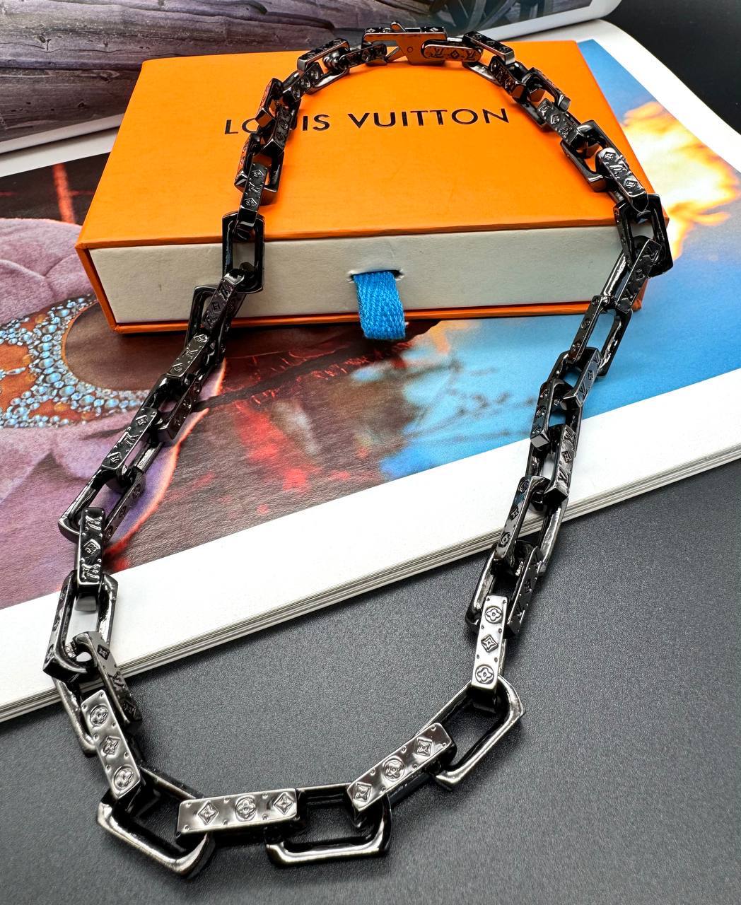 Фото Колье Louis Vuitton Monogram Chain B4873