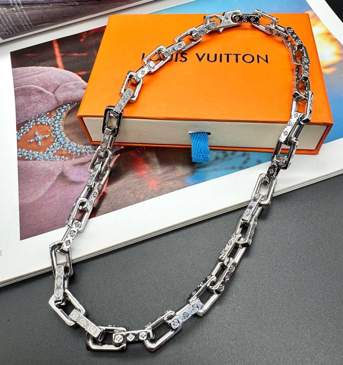 Фото Колье Louis Vuitton Monogram Chain B4875