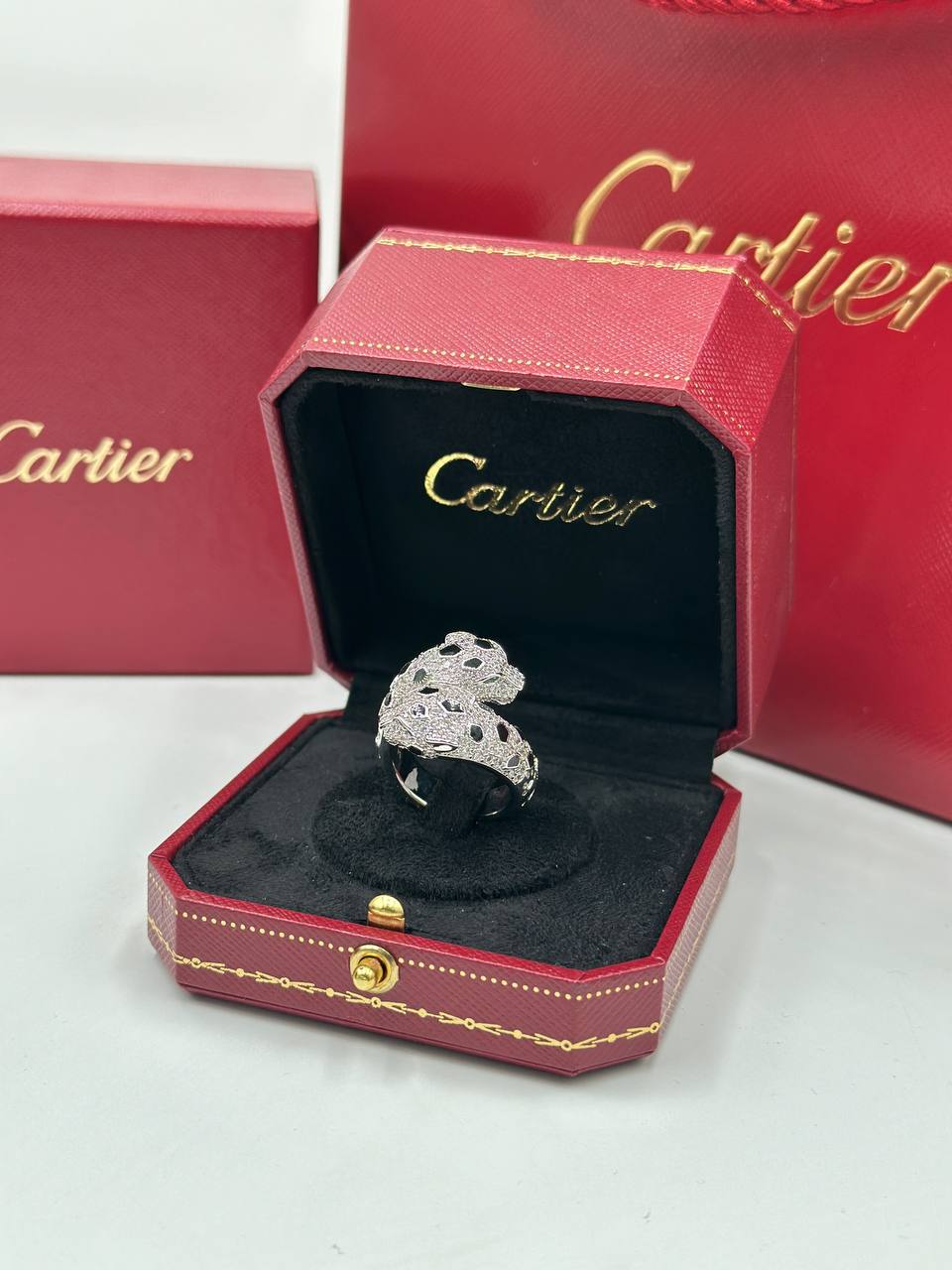Фото Кольцо Panthère de Cartier S6437