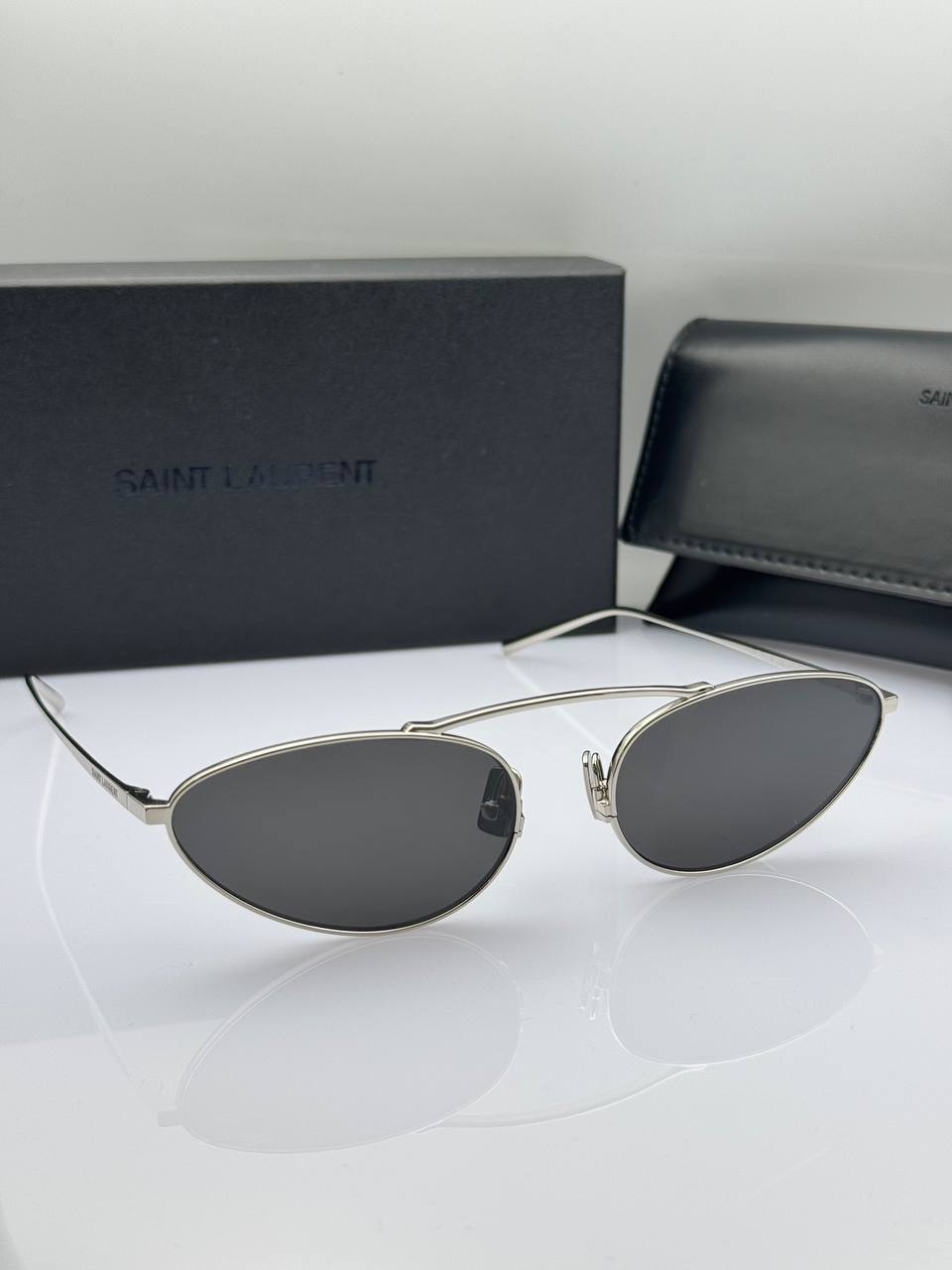 Фото Очки Yves Saint Laurent S6466