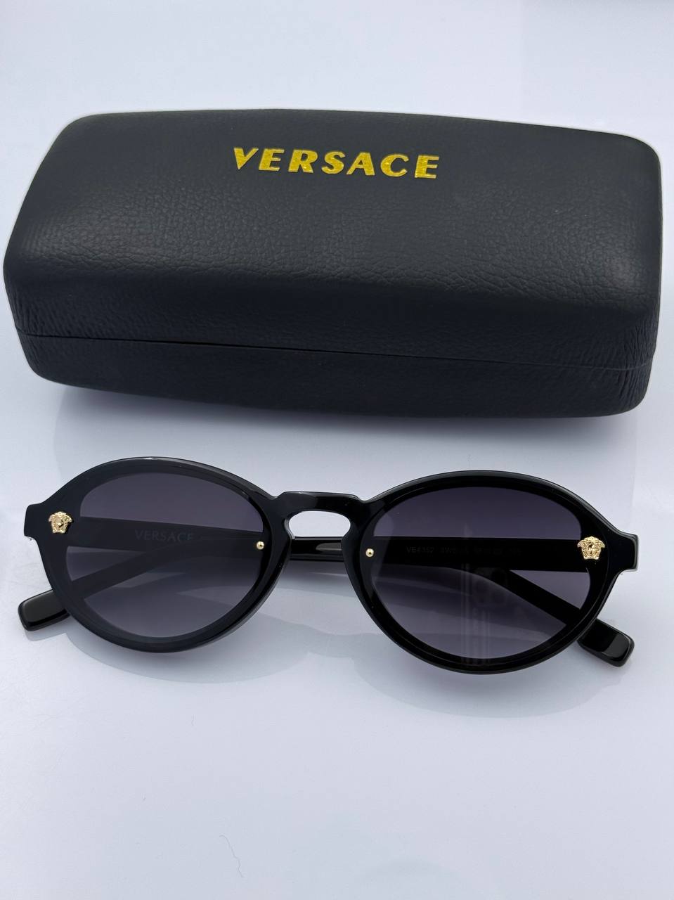 Фото Очки Versace Medusa S6648