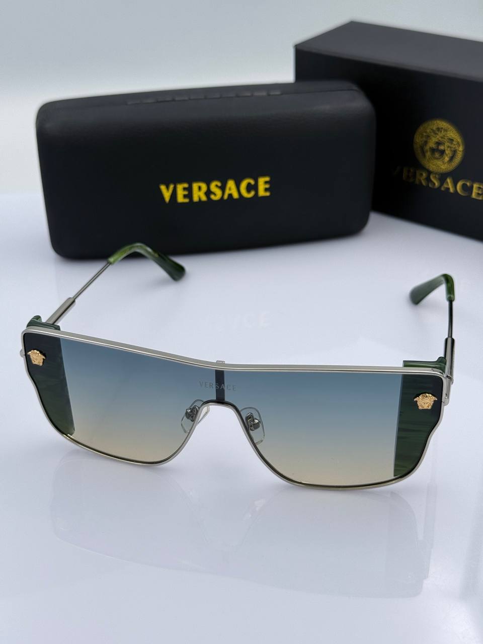 Фото Очки Versace Medusa S6652
