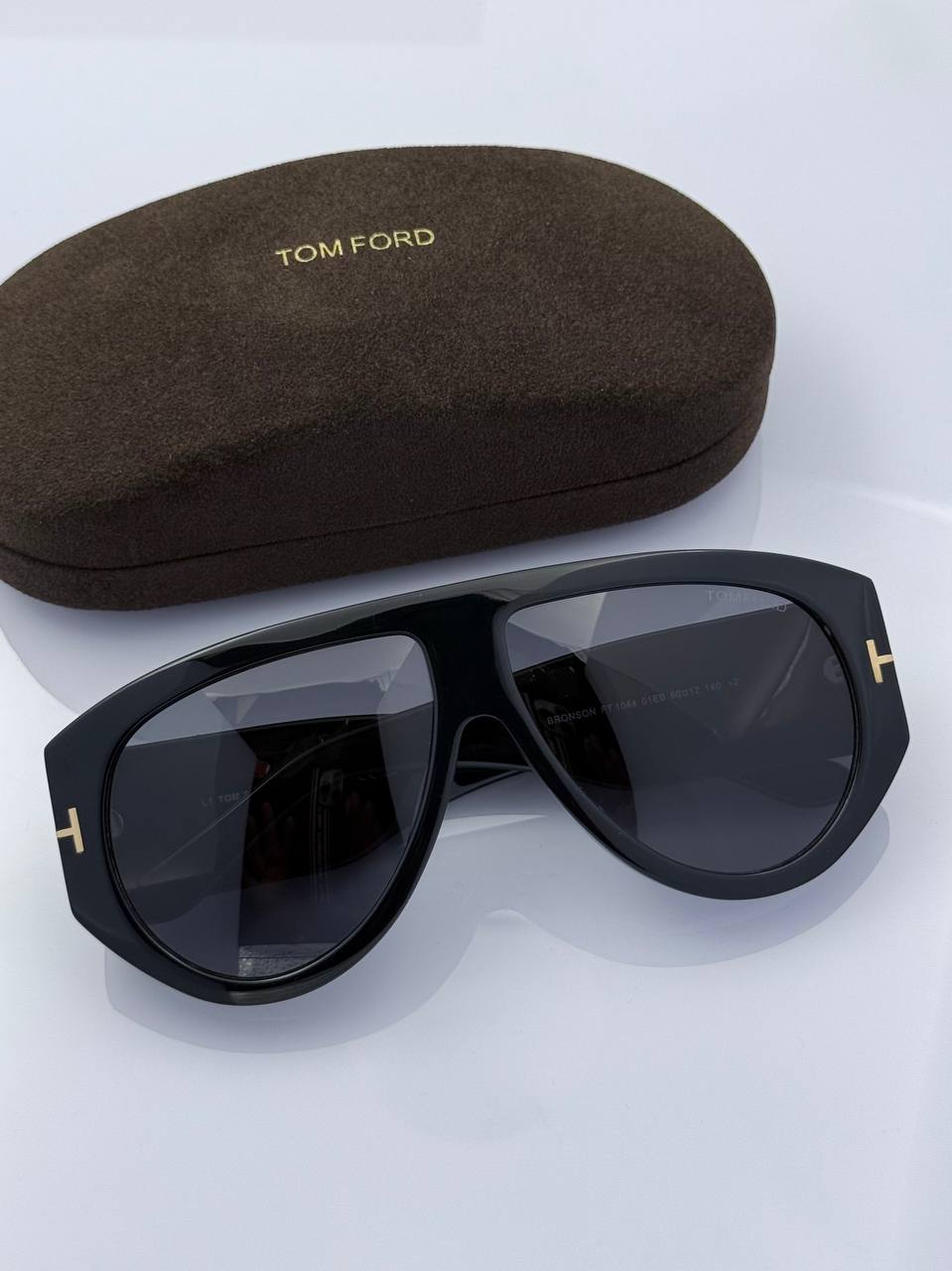 Фото Очки Tom Ford Bronson S6797