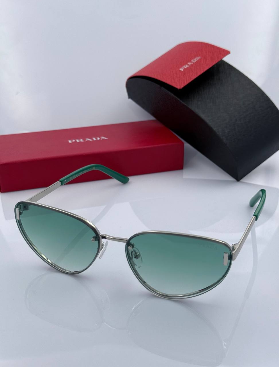 Фото Очки Prada S6824