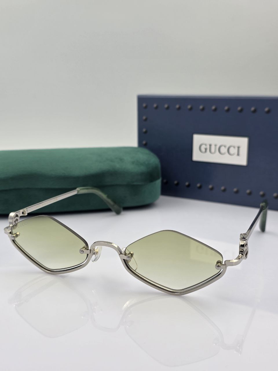 Фото Очки Gucci S6873