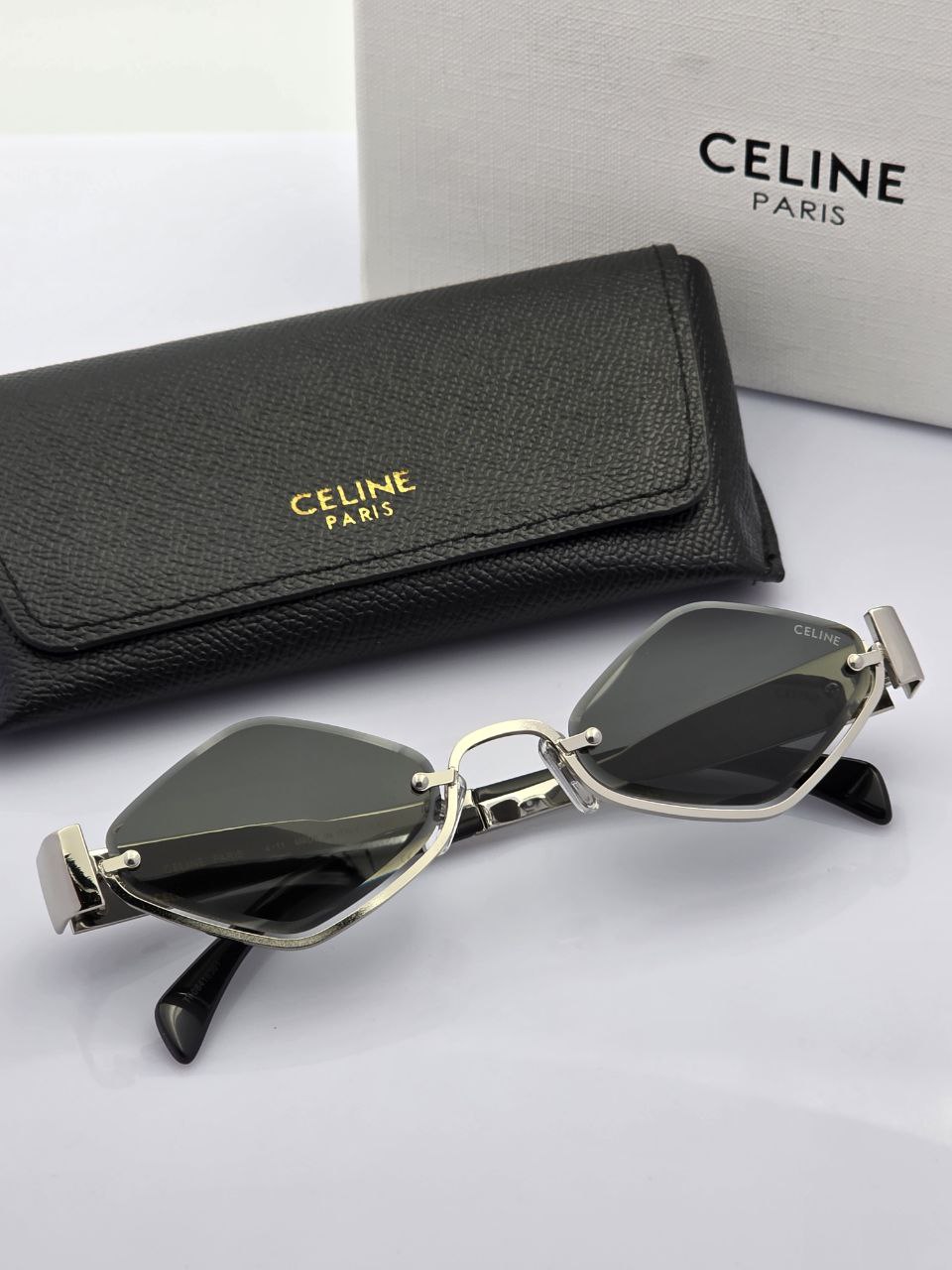 Фото Очки Celine Triomphe S6877